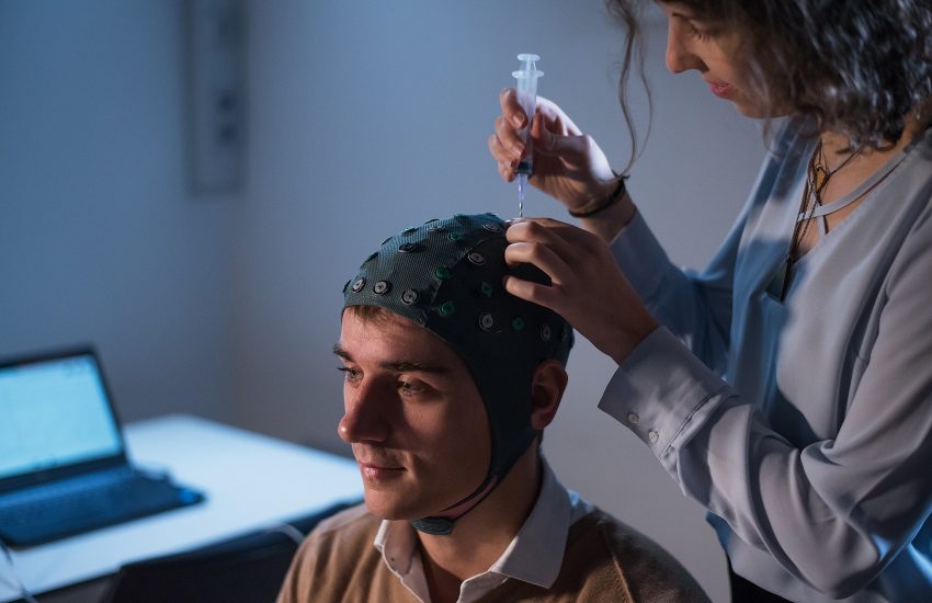 man bij migraine onderzoek